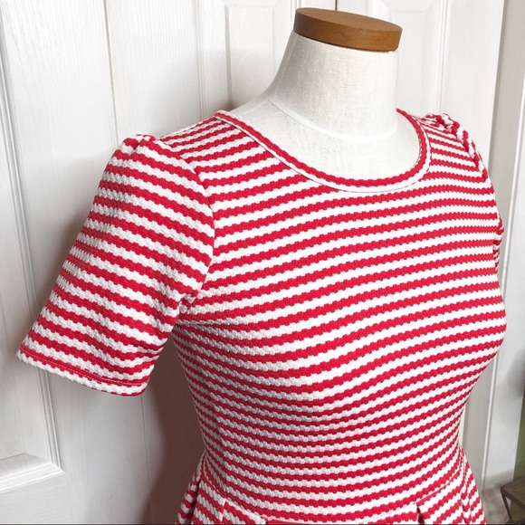 Lularoe Ameila, red & white zigzag pattern - Picture 2 of 7
